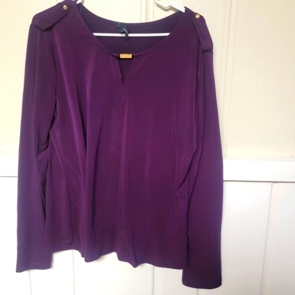 Mi-Lieux Plum‎ V Neck Blouse
